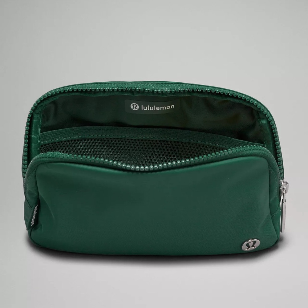 lululemon athletica Green Everywhere Belt Bag 1L, NWT - Picture 4 of 6